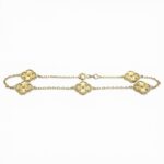 14k Yellow gold clover bracelet 10 mm.