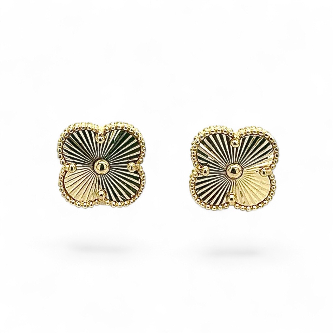 14k Yellow Gold Clover stud earrings solid gold 585. 14k Yellow Gold Clover stud earrings solid gold 585.